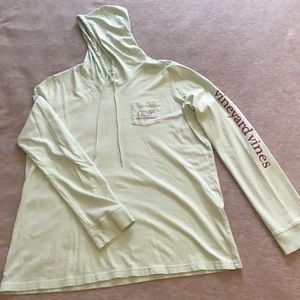 Vineyard vines hooded long sleeve